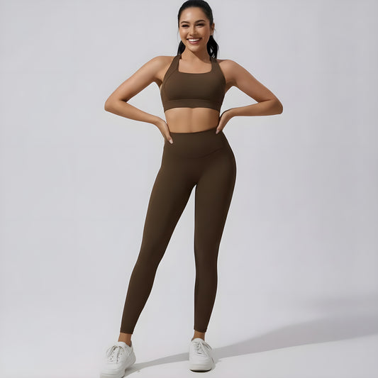 Fitness Set Elin in braun – modernes Sportset mit Top und komfortabler High-Waist-Leggings, perfekt für Workouts und Loungewear