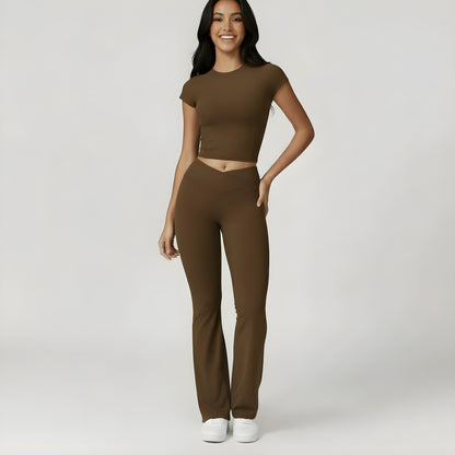 Noma Fitness Set in Black, Navy & Brown – eng anliegendes Top und High-Waist Leggings für maximale Flexibilität beim Training