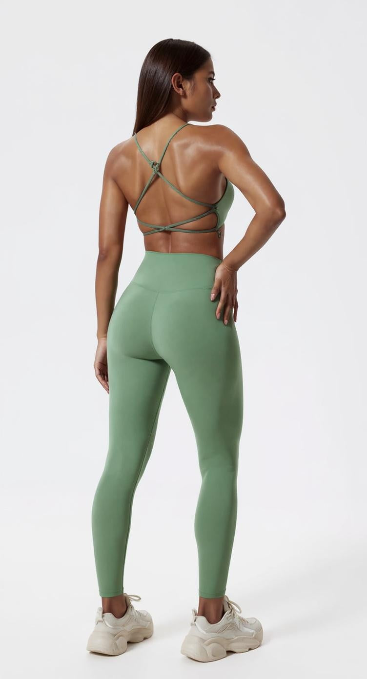 Fitness Set Elea Damen Grün – Sport BH & High Waist Leggings / Women’s green fitness set Eleanor – sports bra and high waist leggings