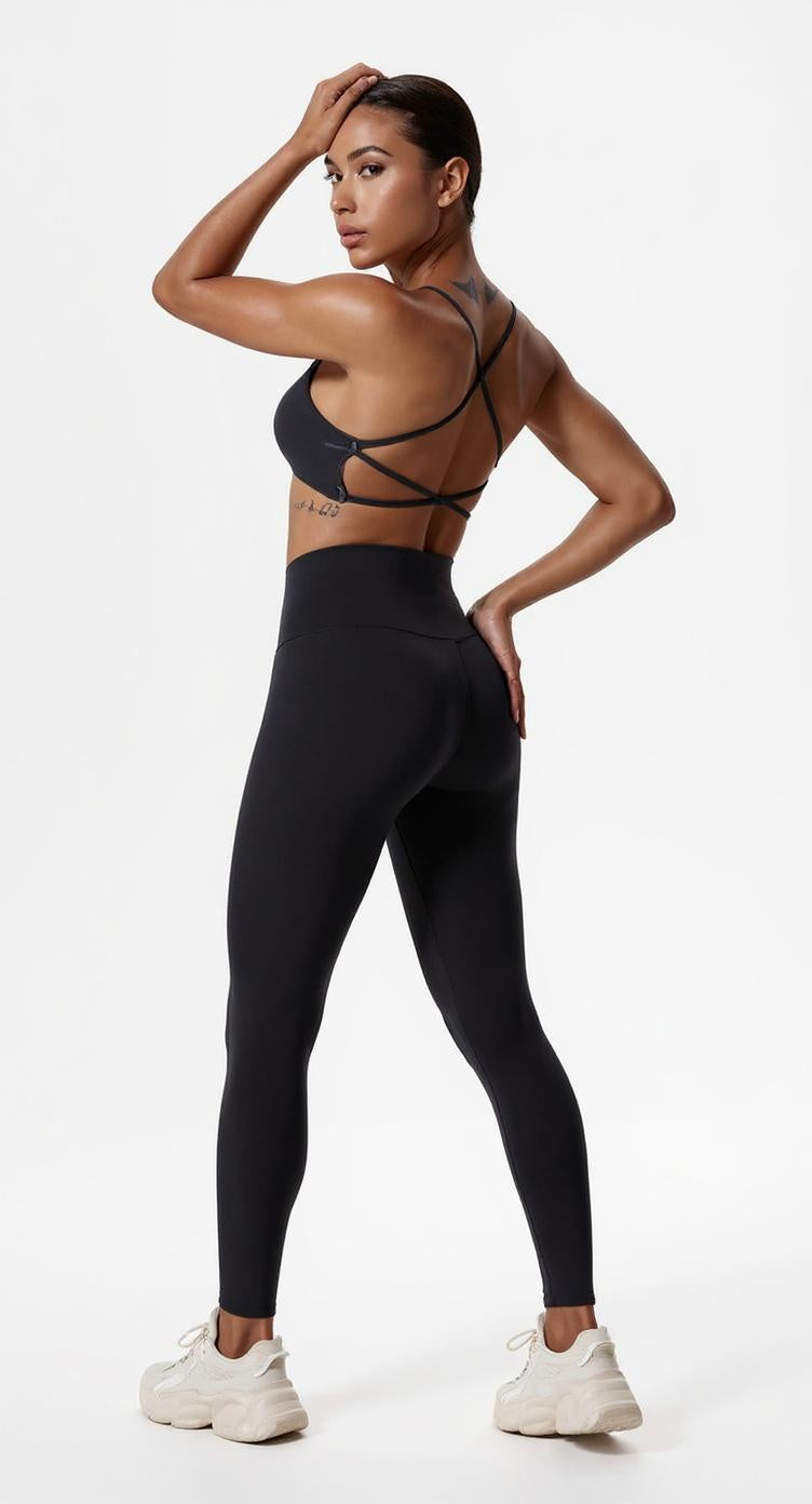Fitness Set Elea Damen Schwarz – Sport BH & High Waist Leggings / Women’s black fitness set Eleanor – sports bra and high waist leggings